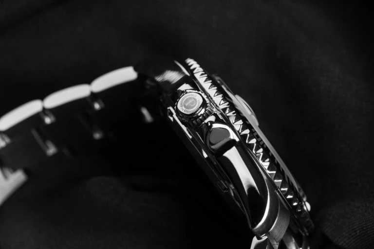 orologio salvador dalì visto di fianco
