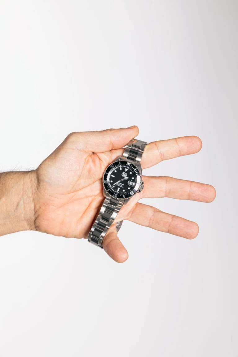 orologio-salvador-dali-mano